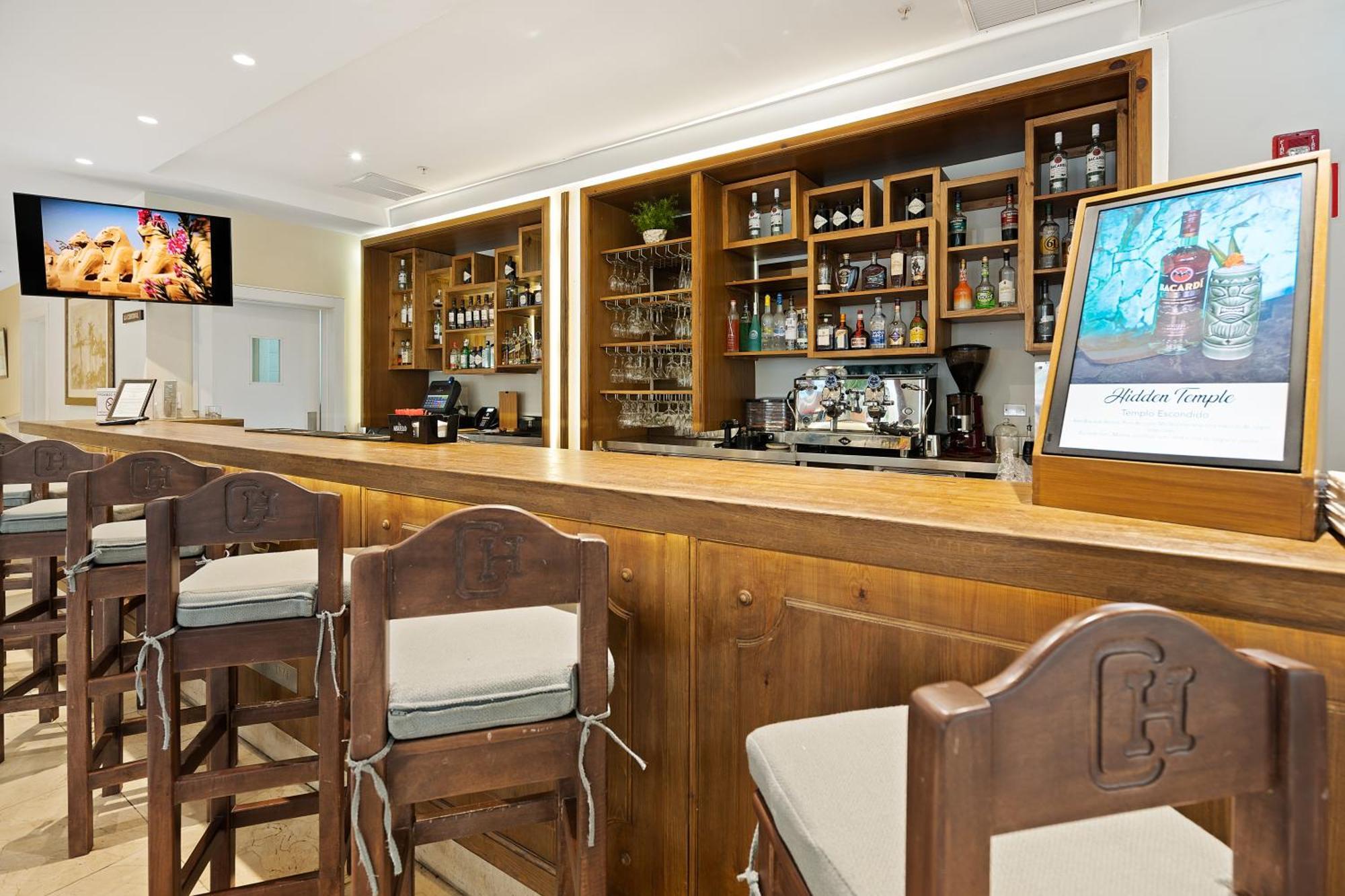 巴拿马中央酒店 巴拿马城 外观 照片 The bar at the hotel